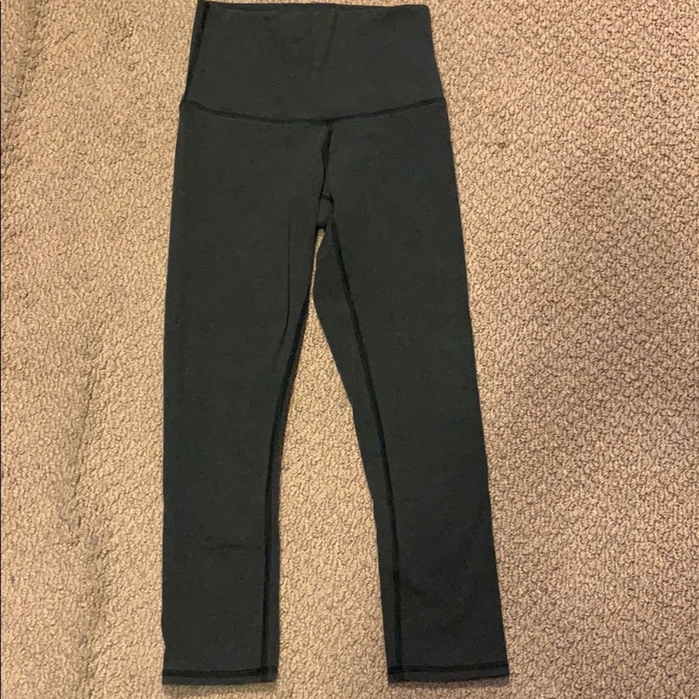 Lululemon grey cropped leggings